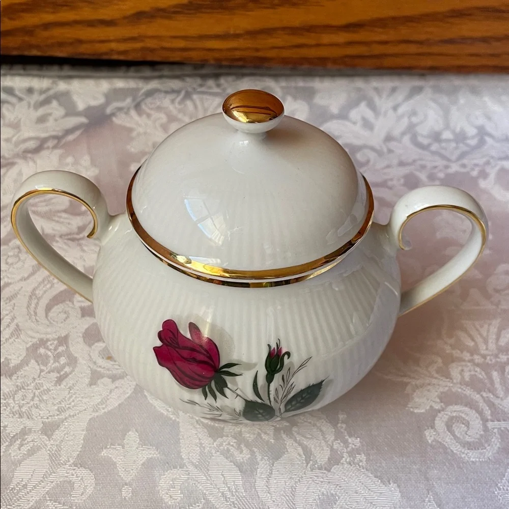 NIB Elegant Mitterteich Bavaria Carmen Floral fine porcelain Dinnerware Set. - Picture 6 of 10